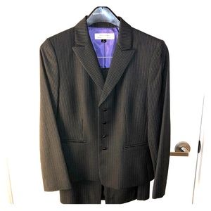 Tahari ASL skirt suit, size 6